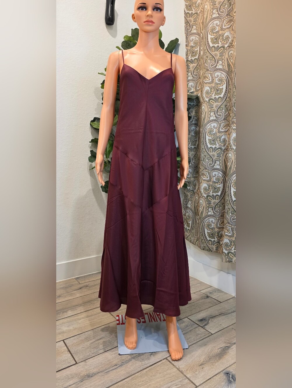Women’s V-Neck Burgundy Maxi Dress